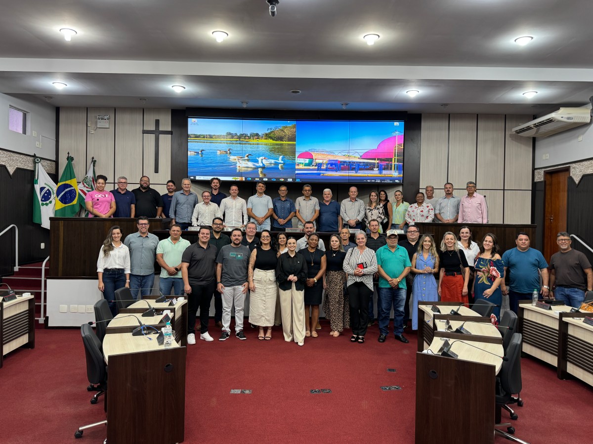 Vereadores e assessores de Toledo e de mais sete cidades da região participam de formação para atuação no&nbsp;legislativo